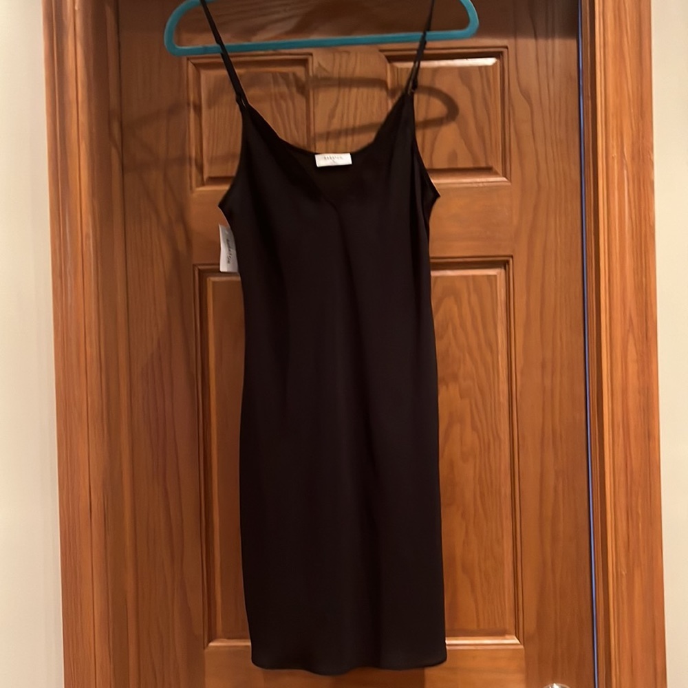 Aritzia Babaton “Noa” Slip - Picture 8 of 8